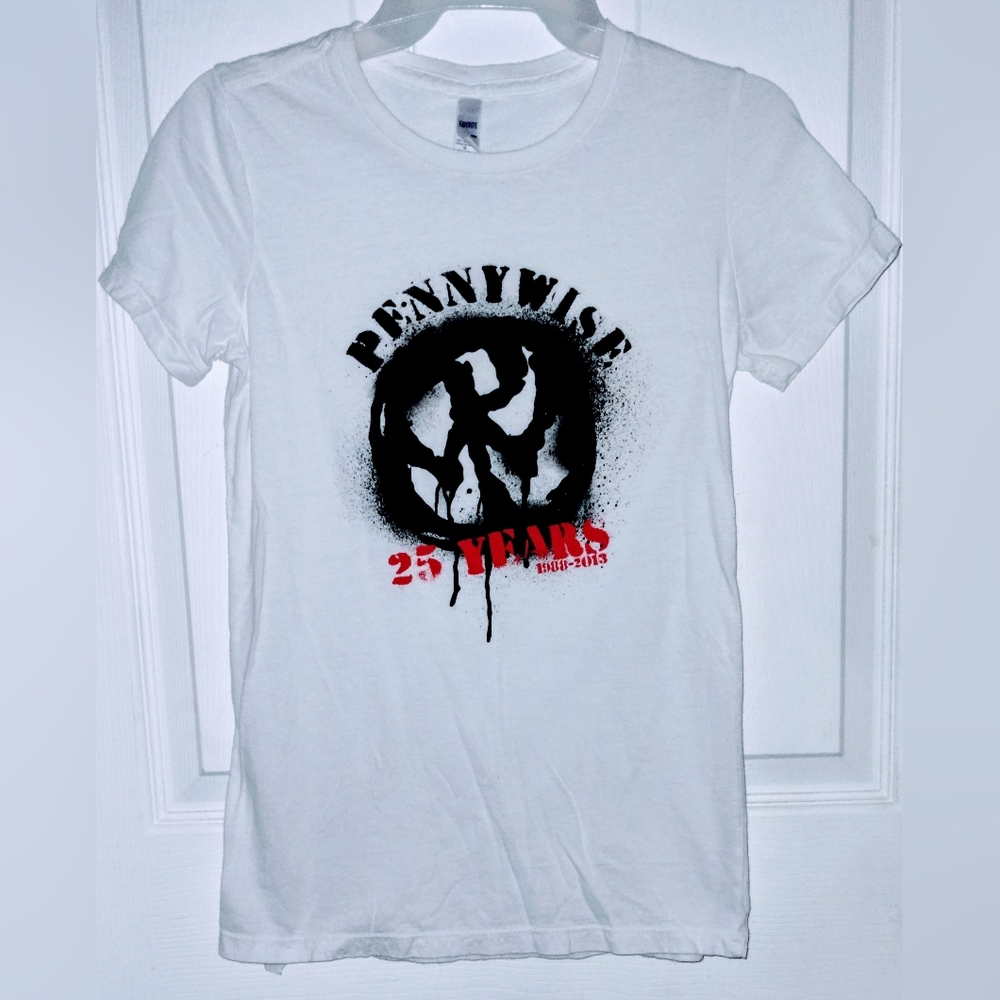 Pennywise 25th Anniversary Fitted T-shirt Women's Size M